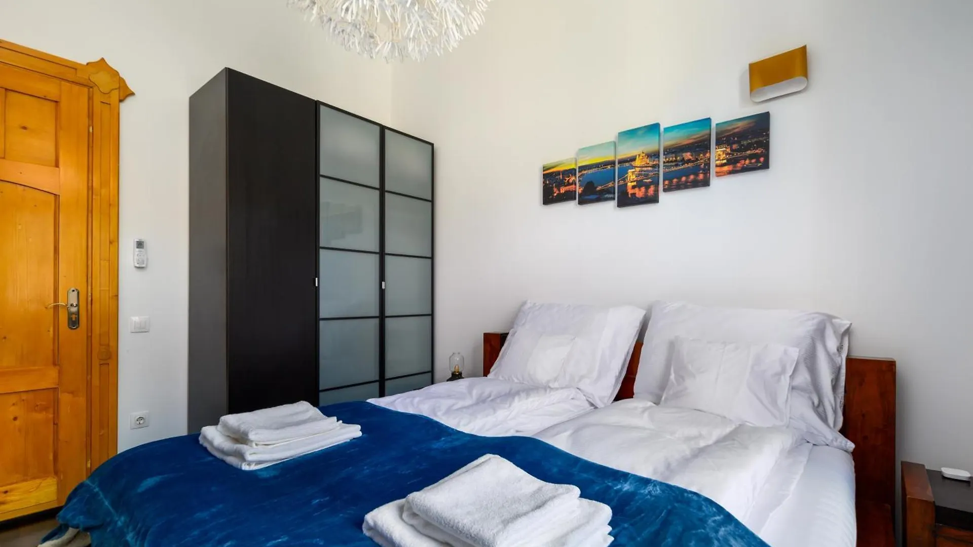 Rustic Downtown Apartment 106 M2 Budapest